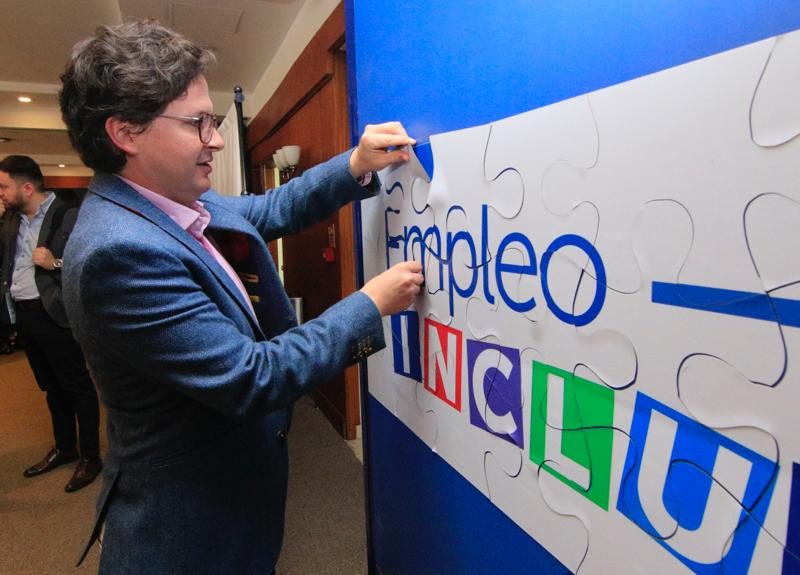 Imagen relacionada con evento de socialización de empleo incluyente