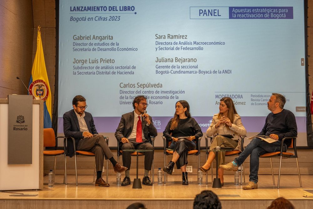 Foto relacionada con panel sobre Bogotá en Cifras 2023