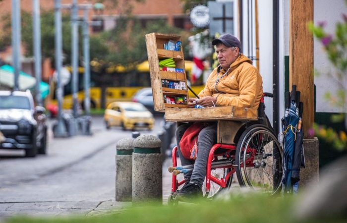 Imagen relacionada con vendedor informal