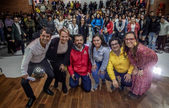 Imagen de lanzamiento de programa "jóvenes con oportunidades"