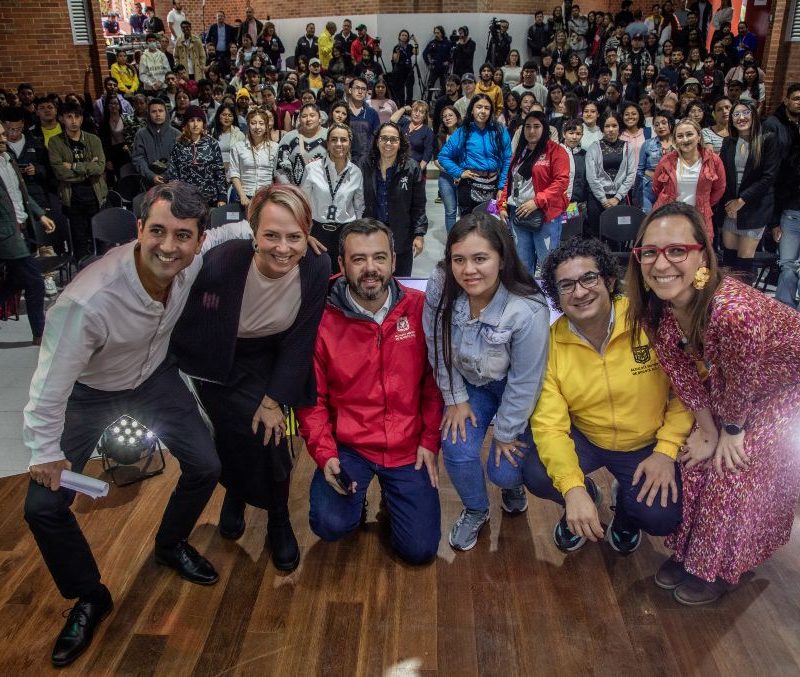 Imagen de lanzamiento de programa "jóvenes con oportunidades"