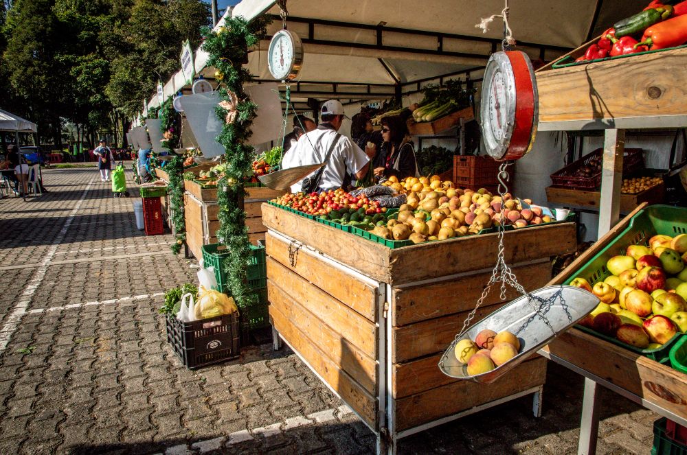 Imagen relacionada con mercado campesino en un espacio público