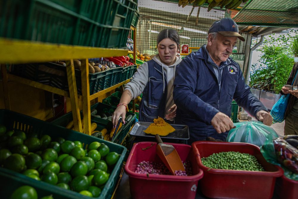 Imagen relacionada con alimentos en plaza de mercado