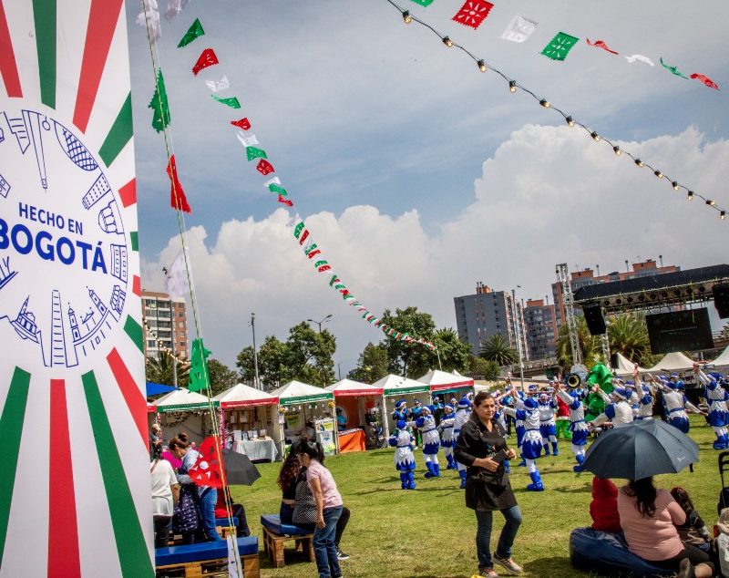 Imagen relacionada con una feria de Hecho en Bogotá