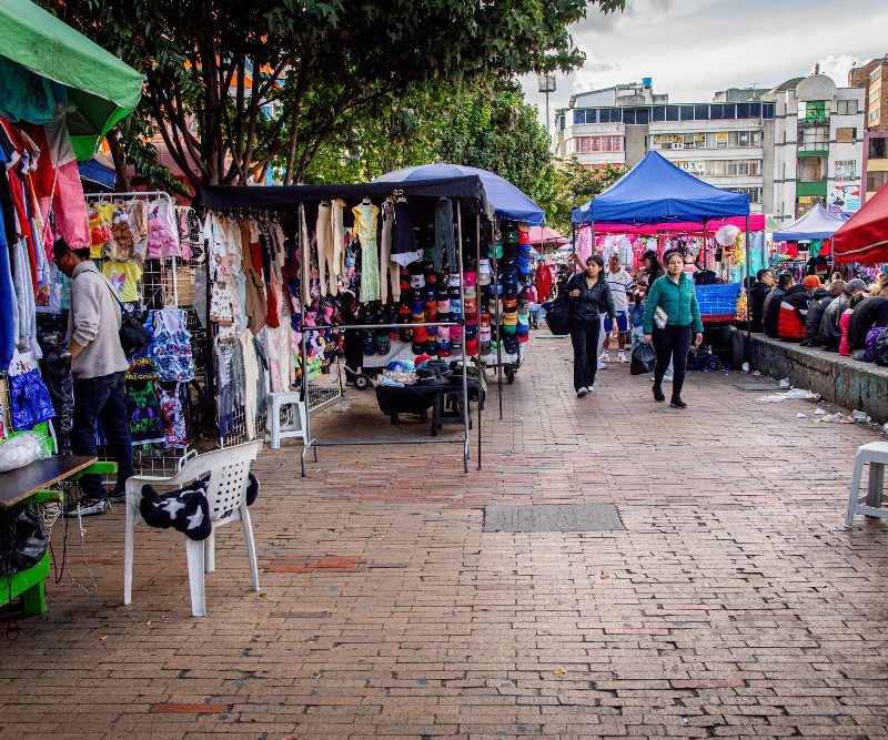 Imagen relacionada con actividad comercial en espacio público
