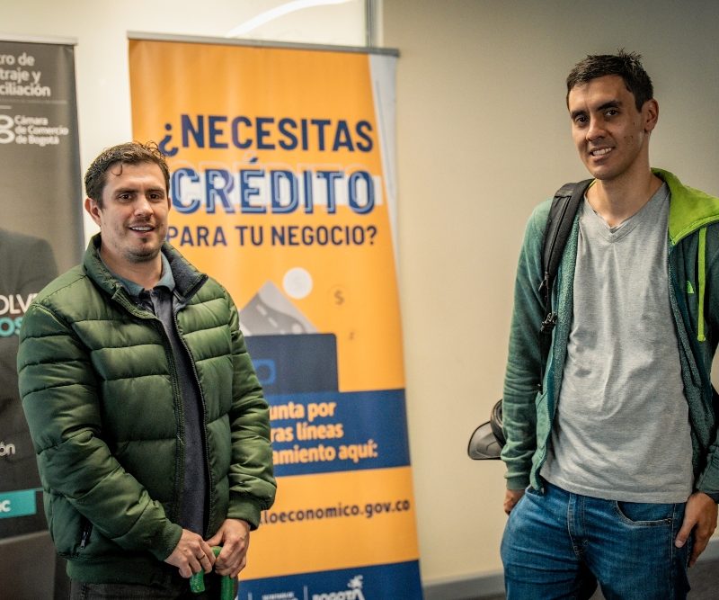 Imagen relacionada con empresarios jóvenes que solicitan crédito en feria de financiamiento de Bogotá