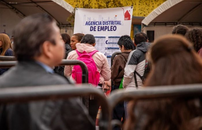 Imagen relacionada con feria de empleo en Bogotá