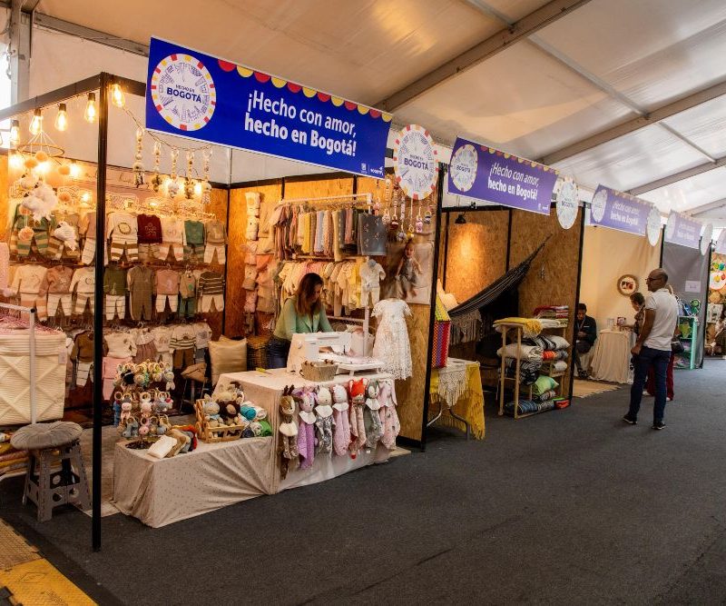 Imagen relacionada con emprendimientos de Hecho en Bogotá en una edición anterior de la Feria del Hogar realizada en Corferias