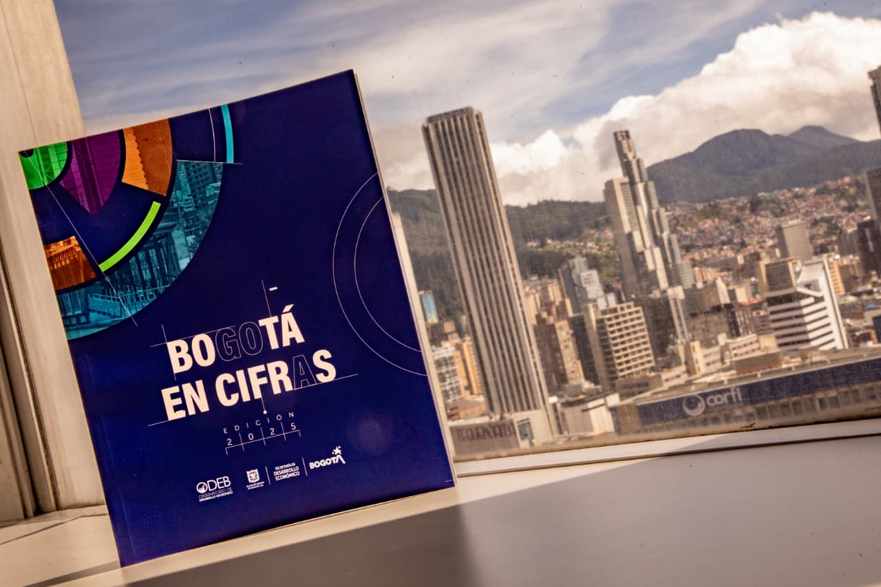 Imagen relacionada con la portada de Bogotá en Cifras - edición 2025