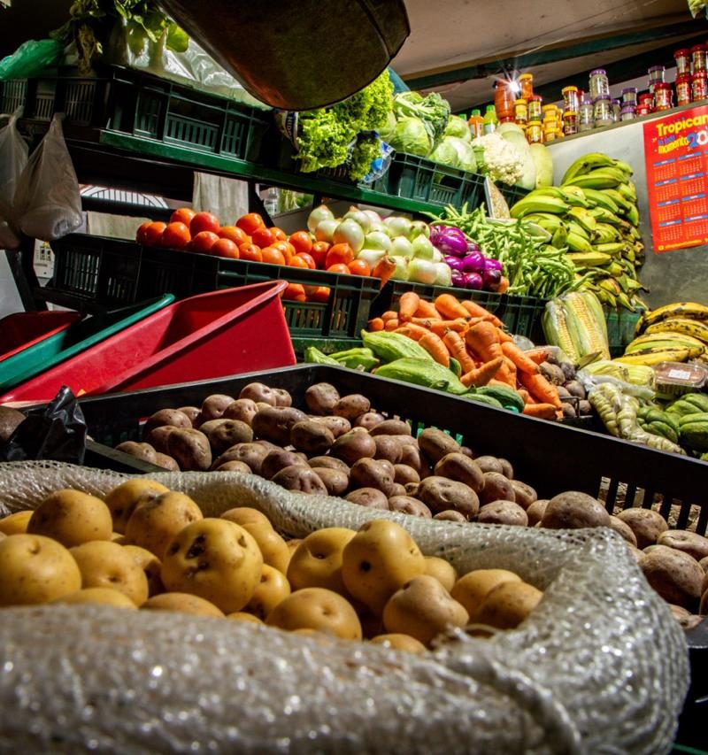 Imagen relacionada con un puesto en una plaza de mercado