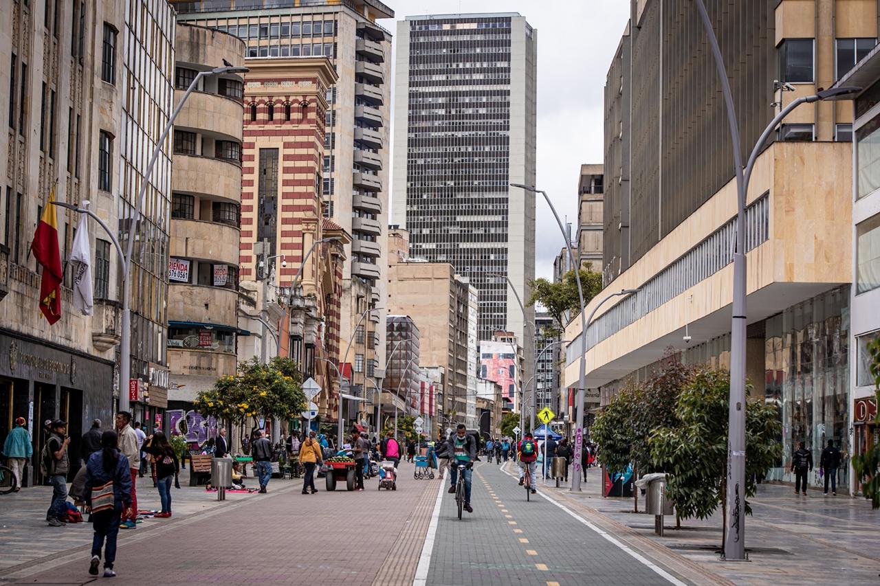 Imagen relacionada con panorámica de la Carrera Séptima de Bogotá
