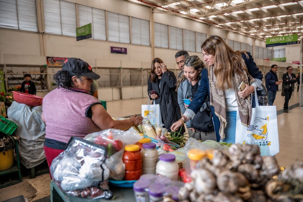 Imagen relacionada con exhibición de productos de una productora de la ruralidad bogotanabn b