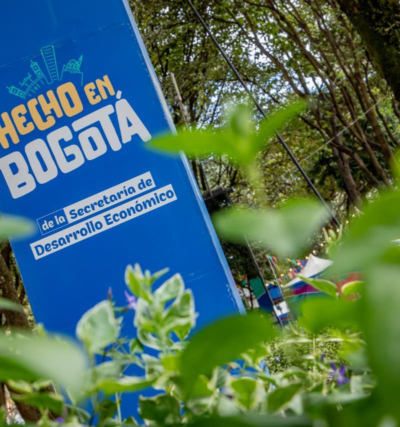 Imagen relacionada con aviso de Hecho en Bogotá en una feria realizada en reconocido parque de la ciudad