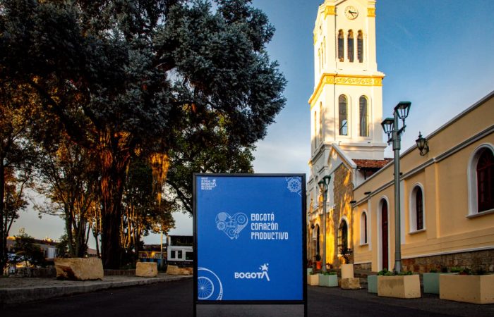 Imagen relacionada con panorámica de la plaza fundacional de Usaquén
