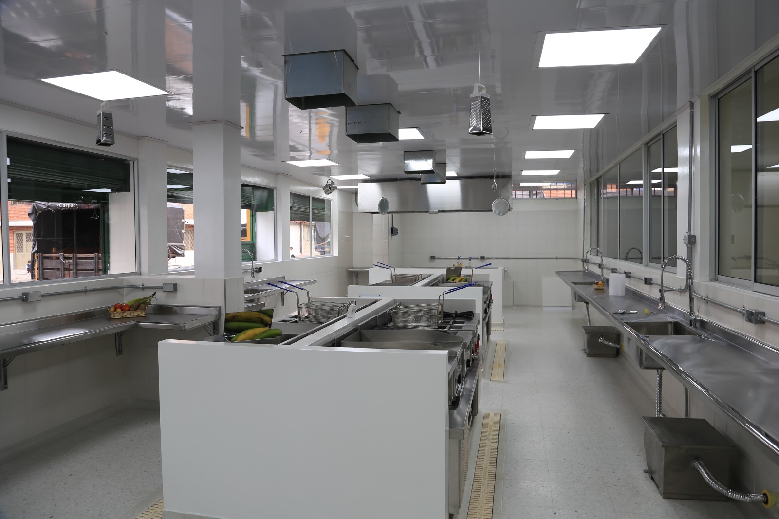 Imagen alusiva a una planta de producción de alimentos