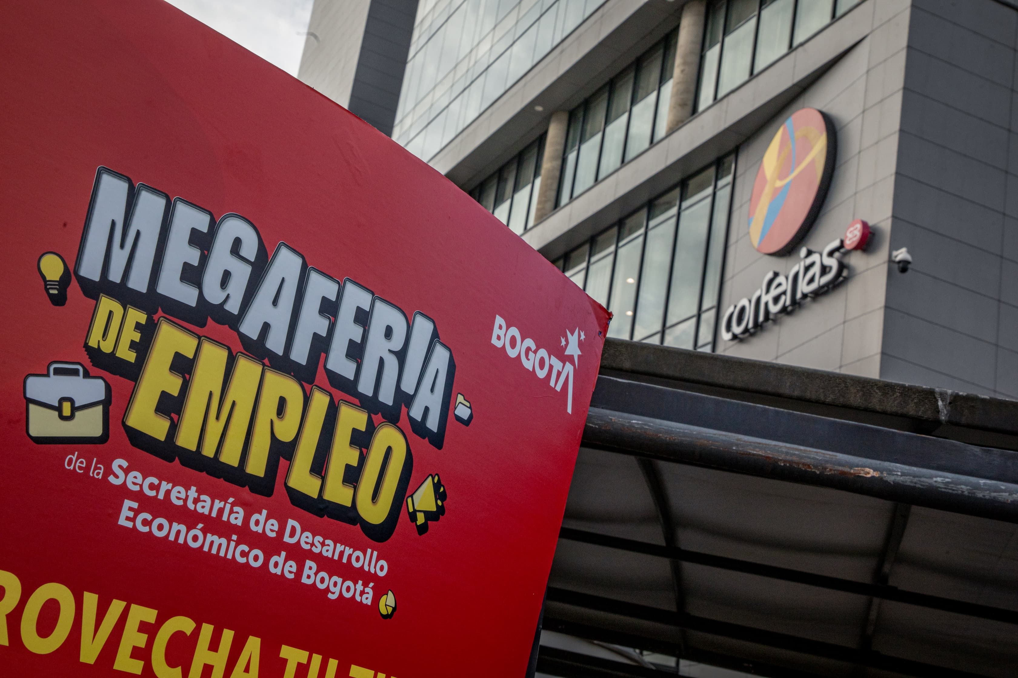 Imagen relacionada con un cartel de la Megaferia de empleo