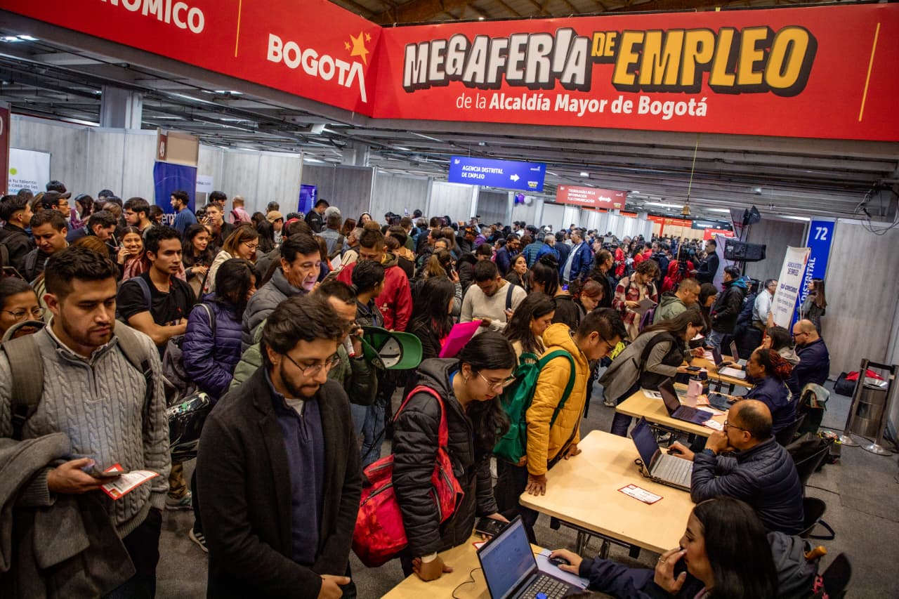 Imagen de panorámica de la Megaferia de empleo en Bogotá